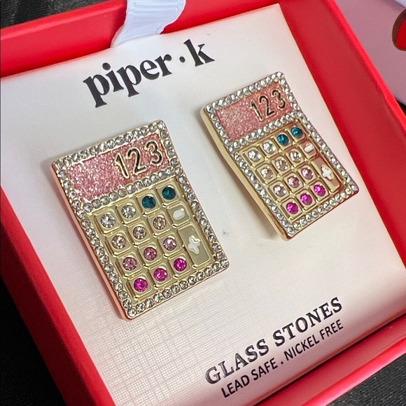 Piper K | Whimsy Calculator Earrings 🍎 - Picture 4 of 7